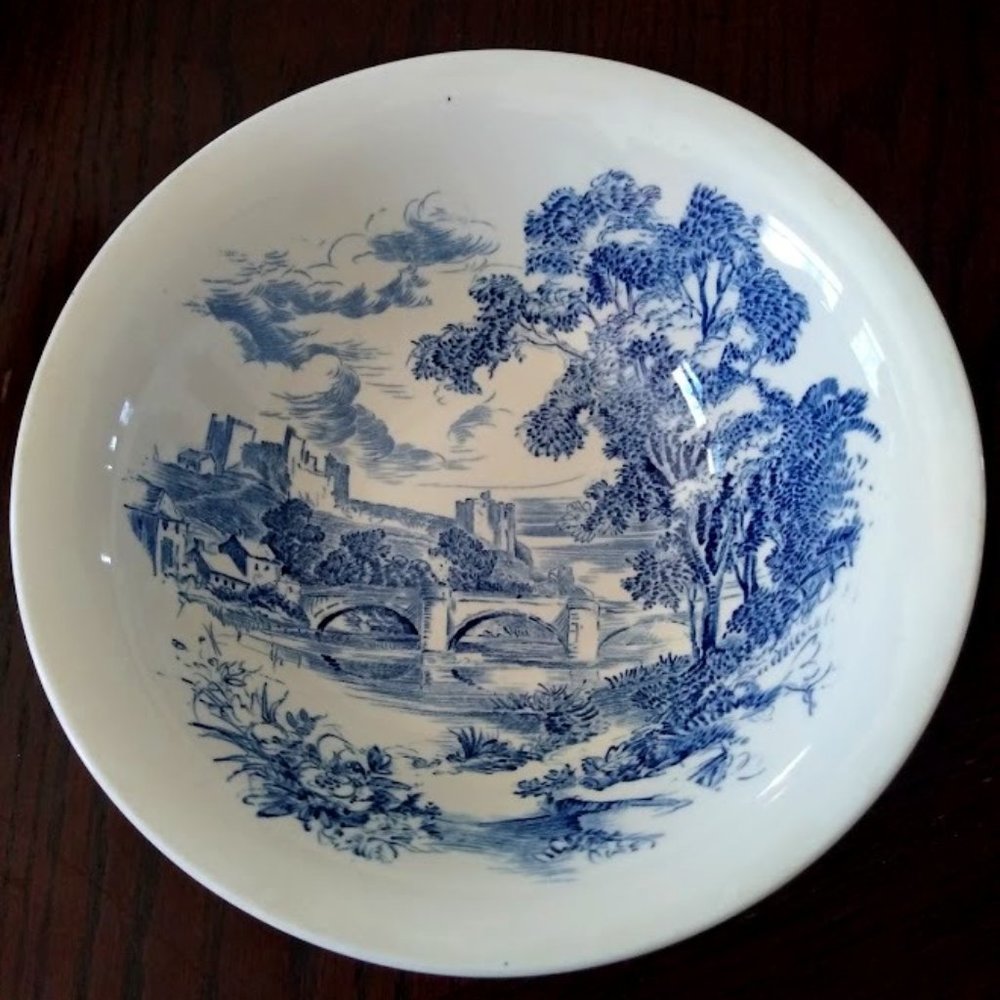 Wedgewood Countryside Blue 8.5” Serving Bowl